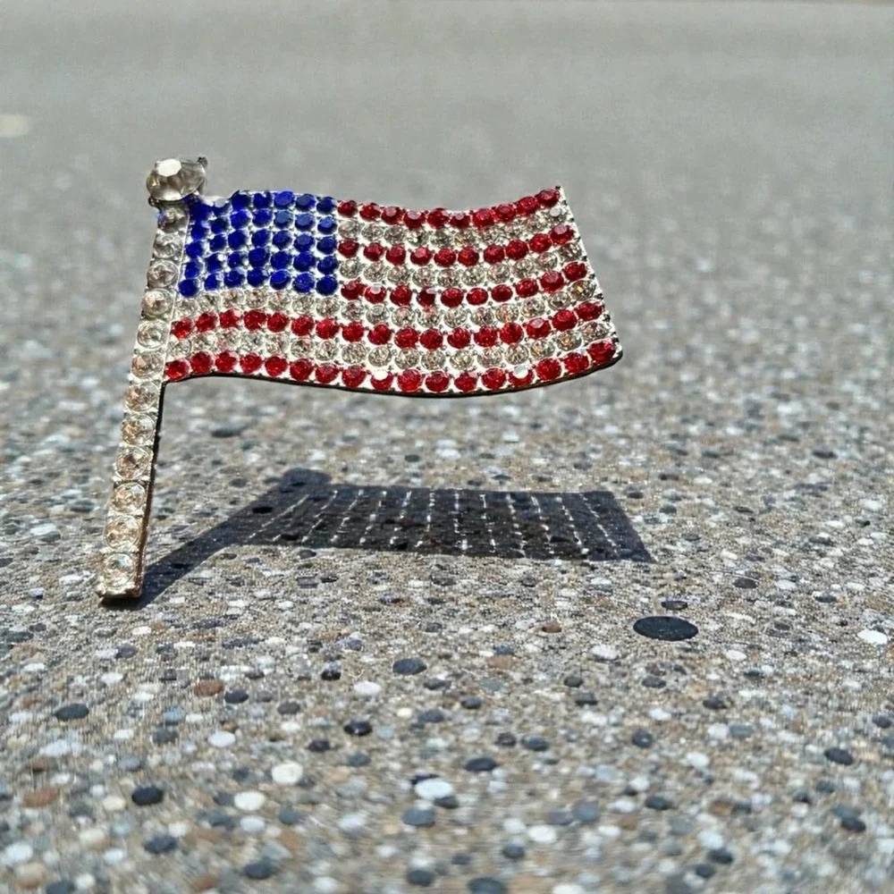 Patriotic American Flag Rhinestone Brooch Silver Tone USA Pin Red White Blue